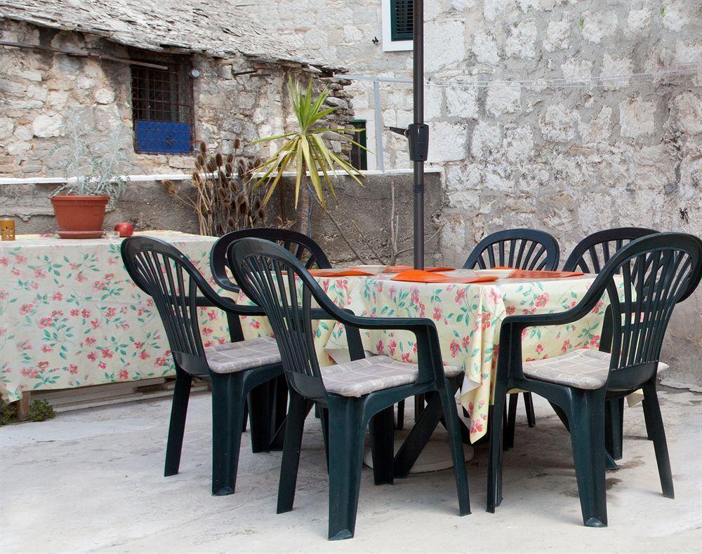 Central Old Town Rooms سبليت المظهر الخارجي الصورة