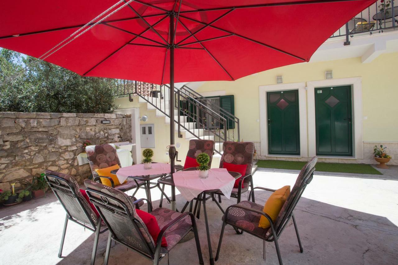 Central Old Town Rooms سبليت المظهر الخارجي الصورة