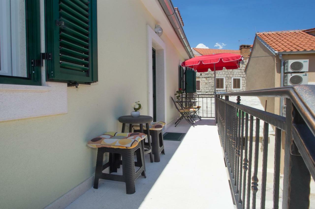 Central Old Town Rooms سبليت المظهر الخارجي الصورة